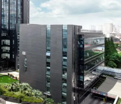 浩居康高端碳纤木门与实木门性能差异及适用场景对比