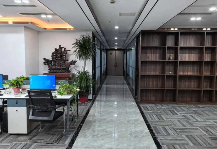 浩居康实木门与高端碳纤木门材质特性及适用场景对比